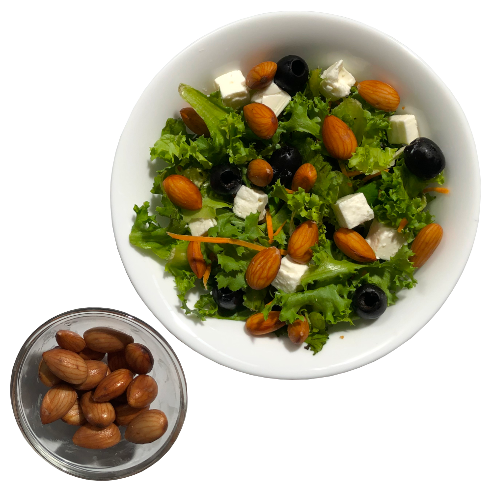 green salad width fresh almonds